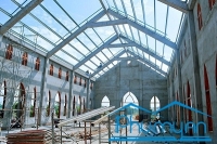 Thi-cong-mai-ngoi-nha-tho-giao-xu