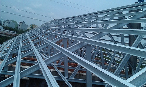 Cung-cap-thi-cong-chuyen-nghiep-he-gian-thep-mai-nhe