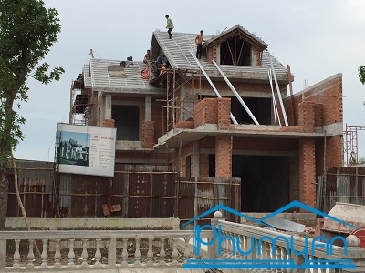 mai-nha-khung-thep-lop-ngoi-huyen-nha-be-tphcm