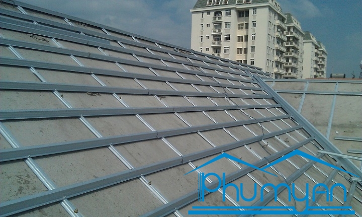 thi-cong-mai-nha-khung-thep-quan-7-chuyen-nghiep