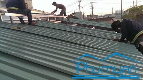 Khung-keo-thep-mai-tole